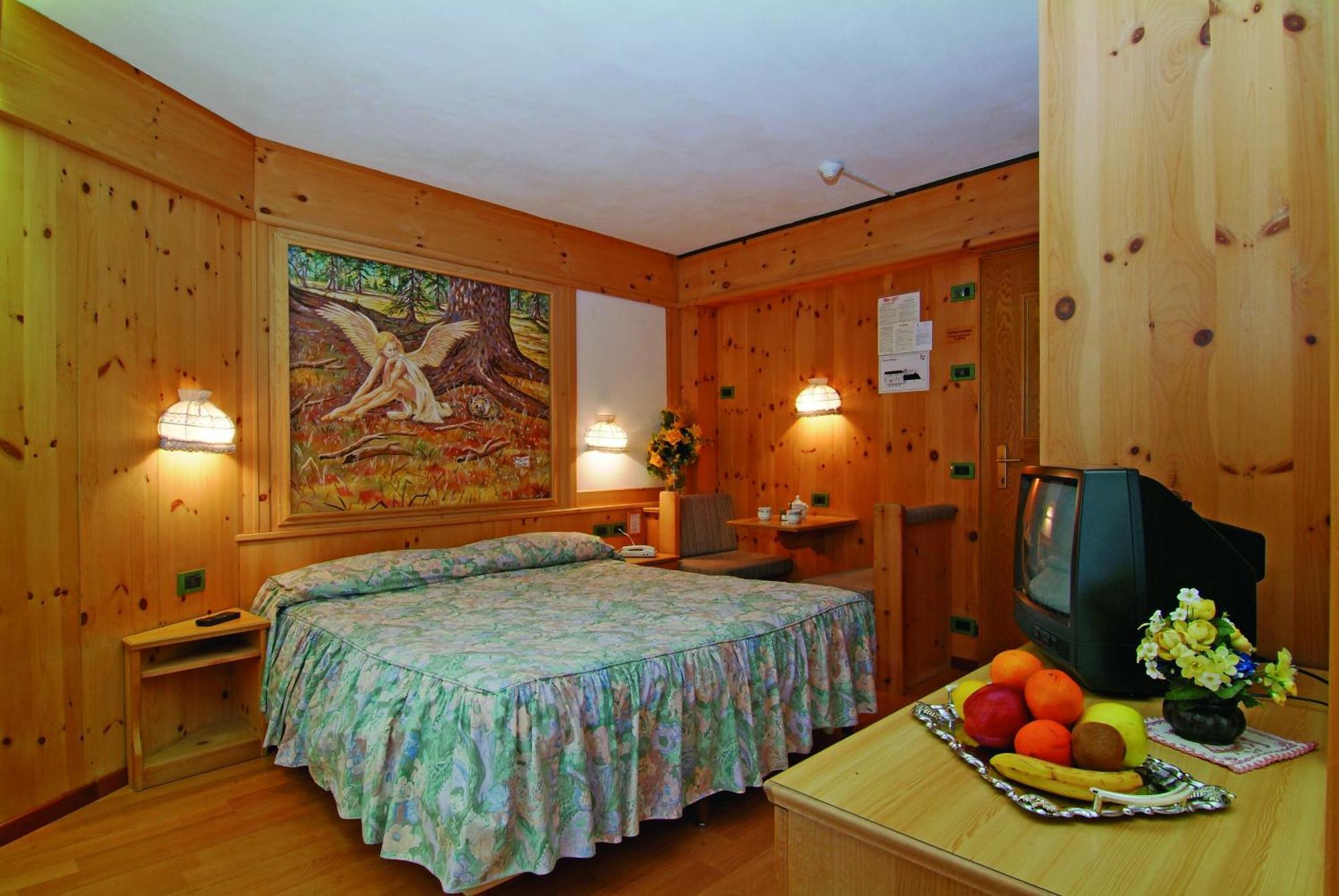 Hotel Erika Madonna Eksteriør bilde